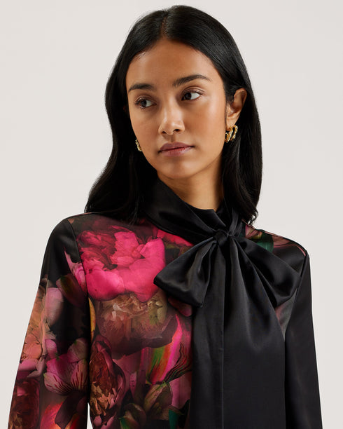 {{ product.type }} - Ted Baker London - Kosovo - LOUSIOS